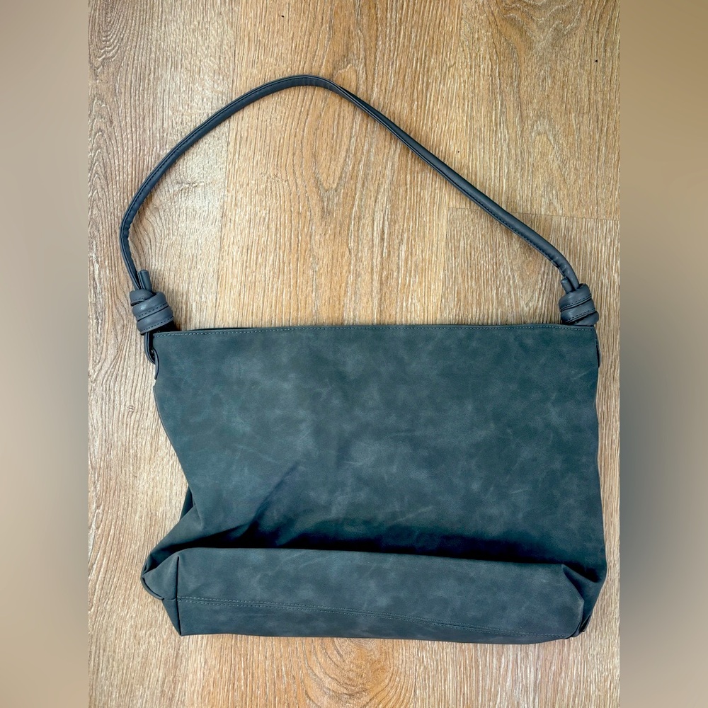 Grey tote bag